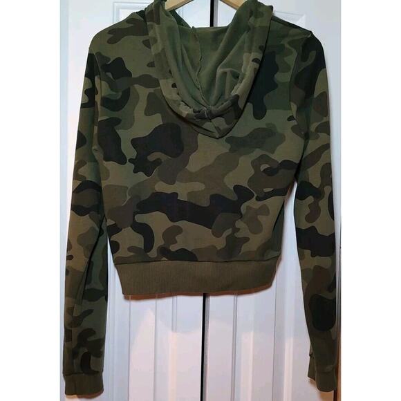Guess Sweatshirt Women's Logo Print Cropped Camo Hoodie Green Long-Sleeve LARGE - Picture 3 of 5